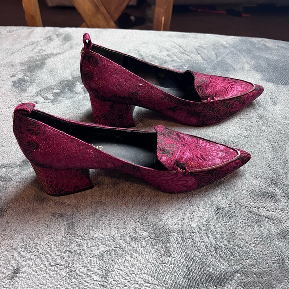 Ivanka trump heels - Picture 4 of 8